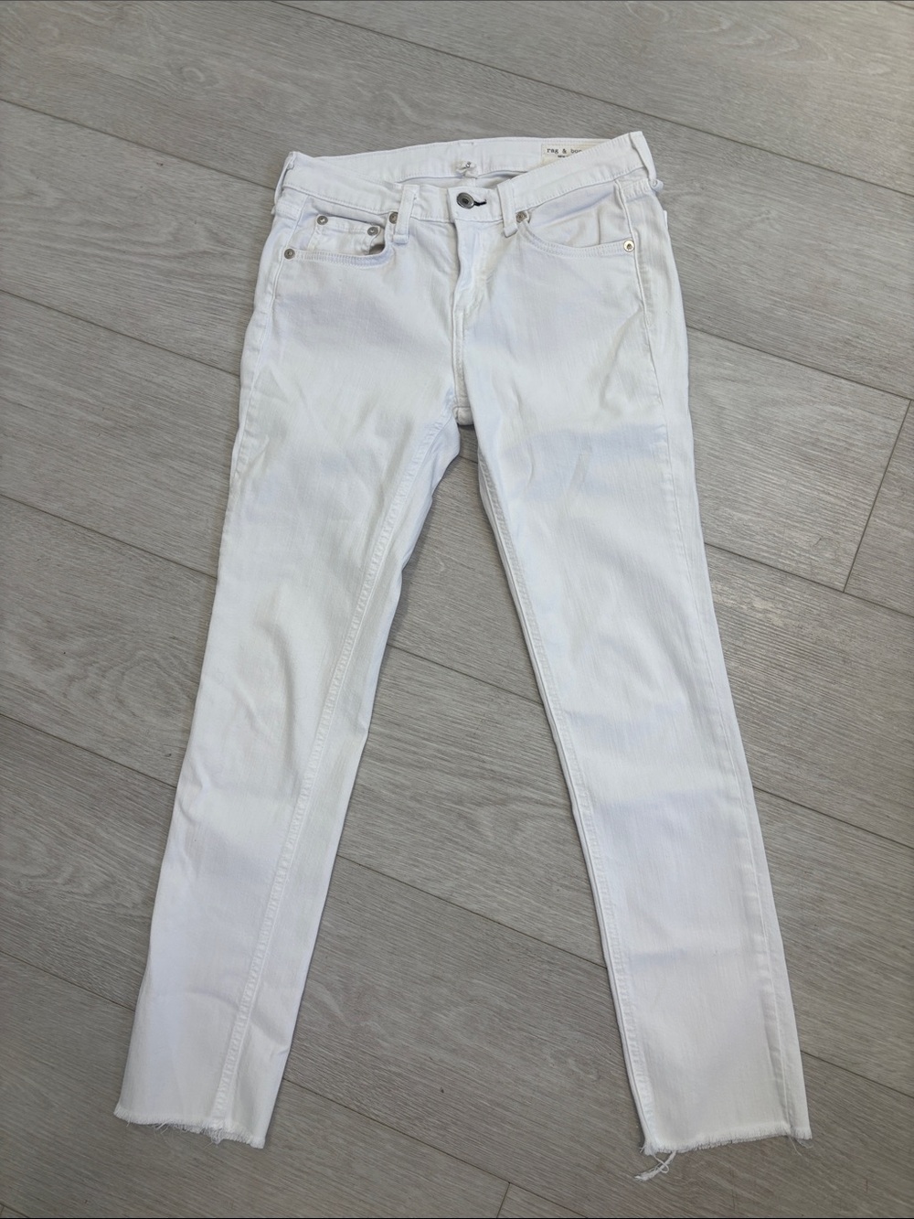 Rag & Bone White Dre Capri distressed‎ hem jeans size 24